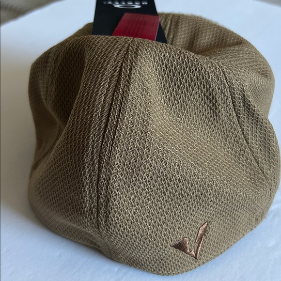 **NWT** Oakley Tan Si Cap - Picture 4 of 6